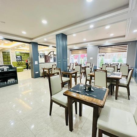 Srinagar Group Of Hotels 외부 사진