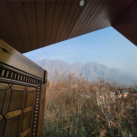 Srinagar Group Of Hotels 외부 사진
