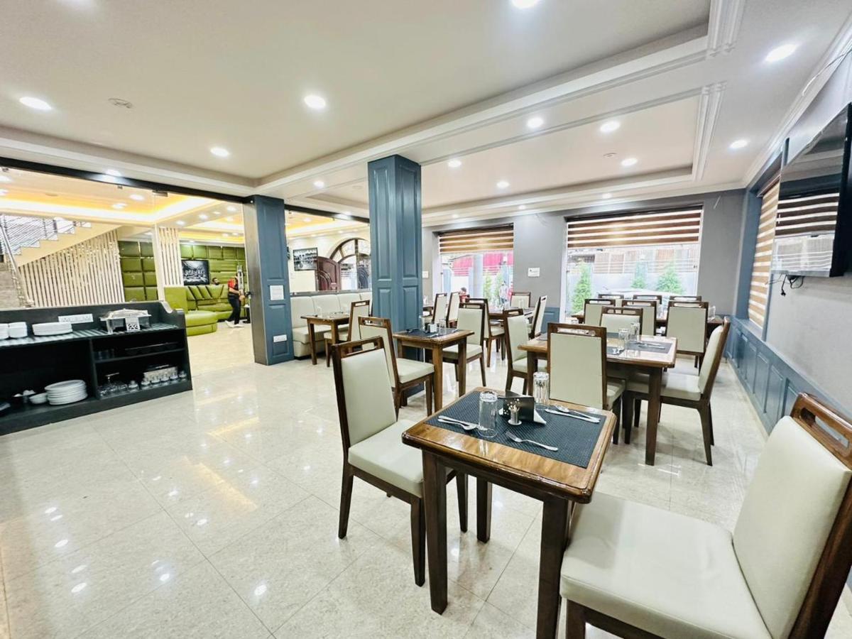 Srinagar Group Of Hotels 외부 사진
