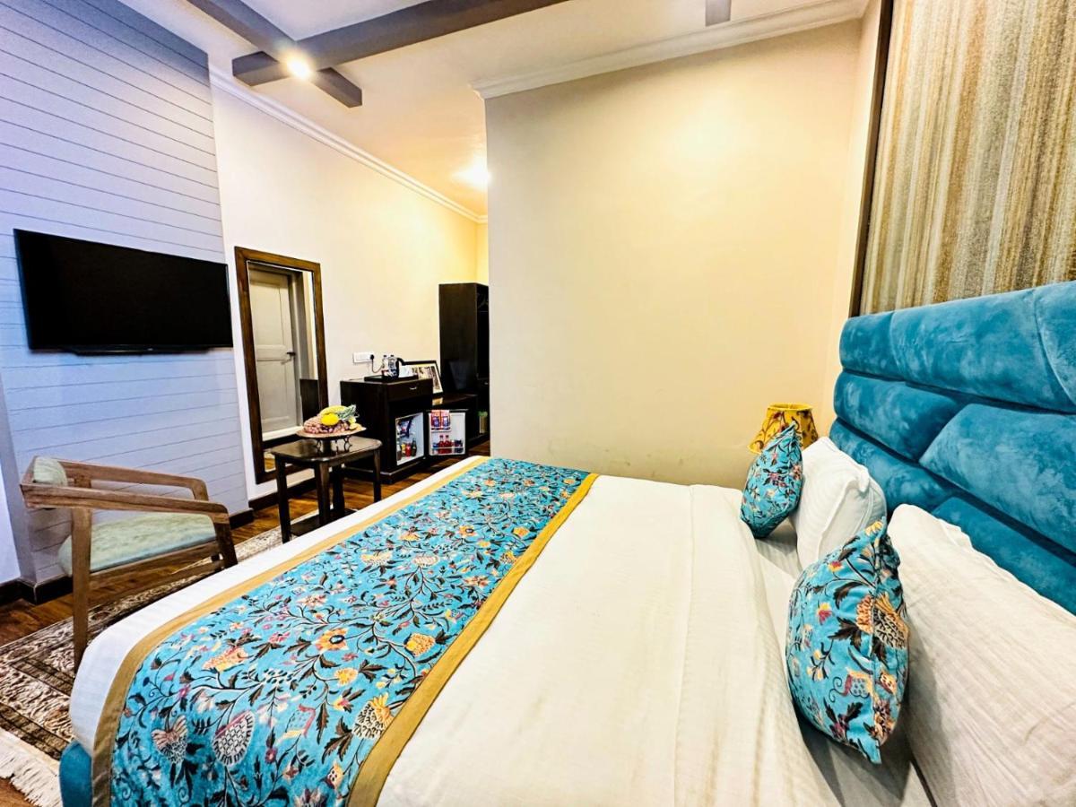 Srinagar Group Of Hotels 외부 사진