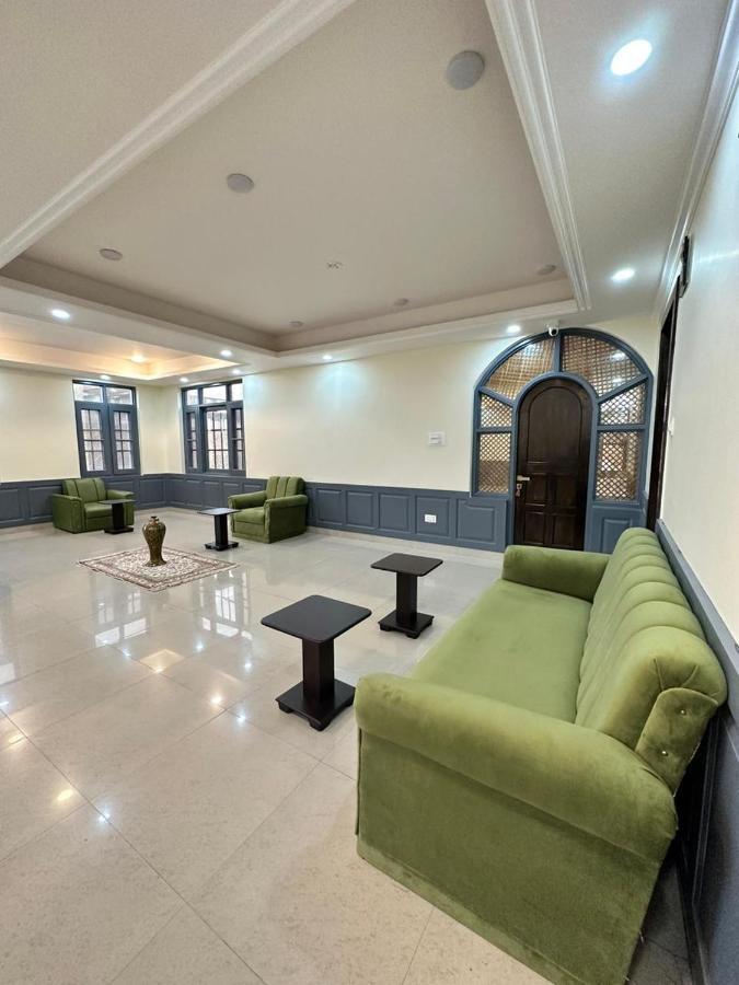 Srinagar Group Of Hotels 외부 사진