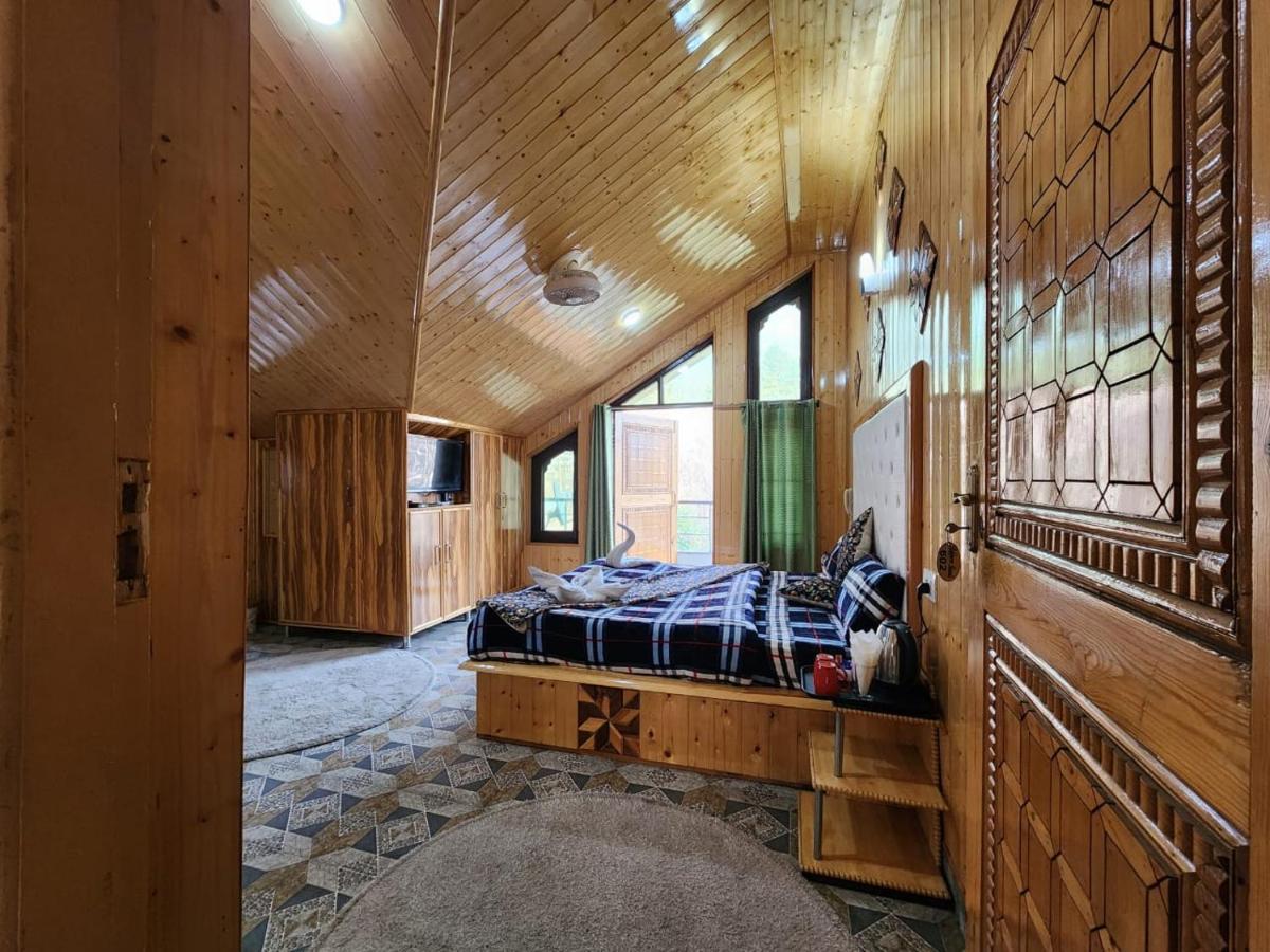 Srinagar Group Of Hotels 외부 사진