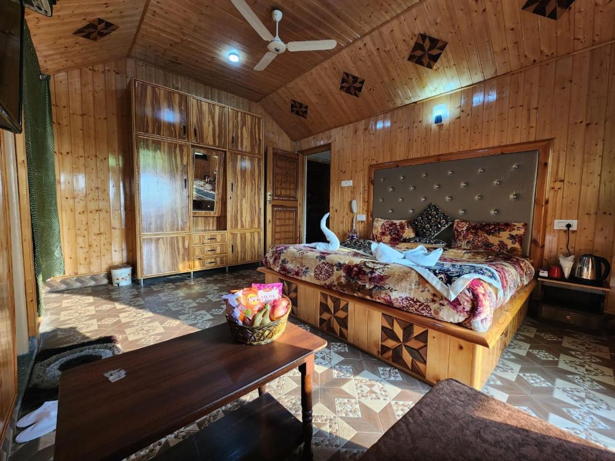 Srinagar Group Of Hotels 외부 사진